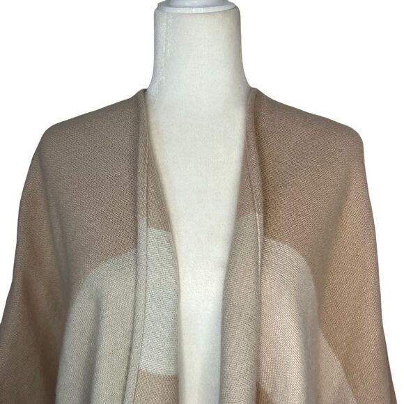 Soia & Kyo Beige and Cream Wrap. Never Worn!! One Size. - Picture 2 of 9